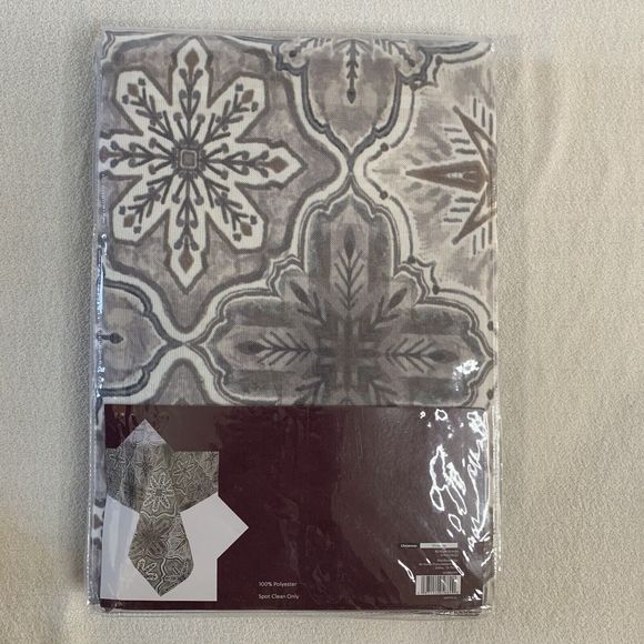 Christmas Tablecloth Snowflake Stars Grey Fiesta Party Rectangular Dinner 60x104 - Picture 2 of 10